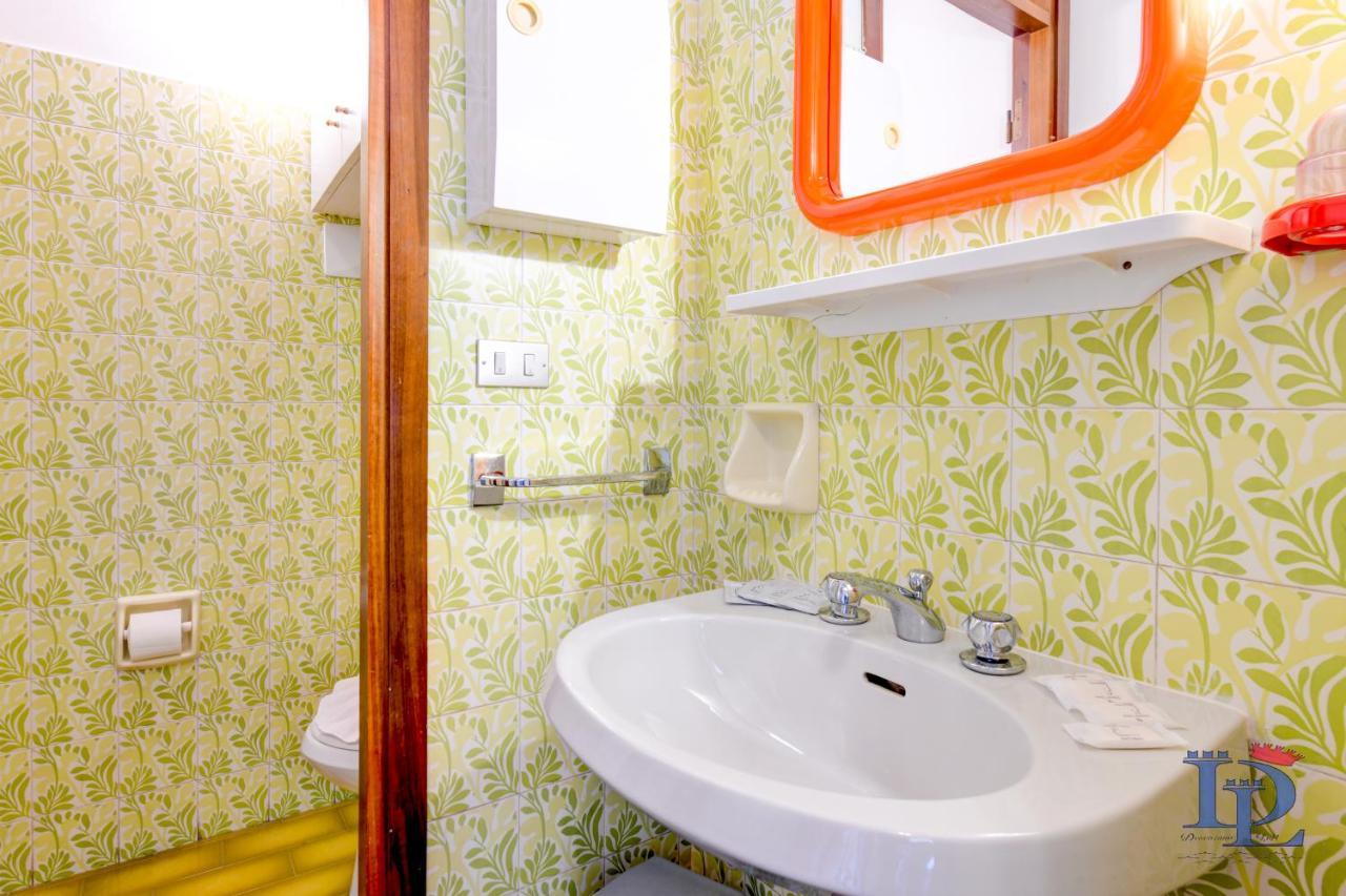 Desenzanoloft Official Partner Marriott Homes & Villas - The Sunflower Front Lake Desenzano del Garda Extérieur photo