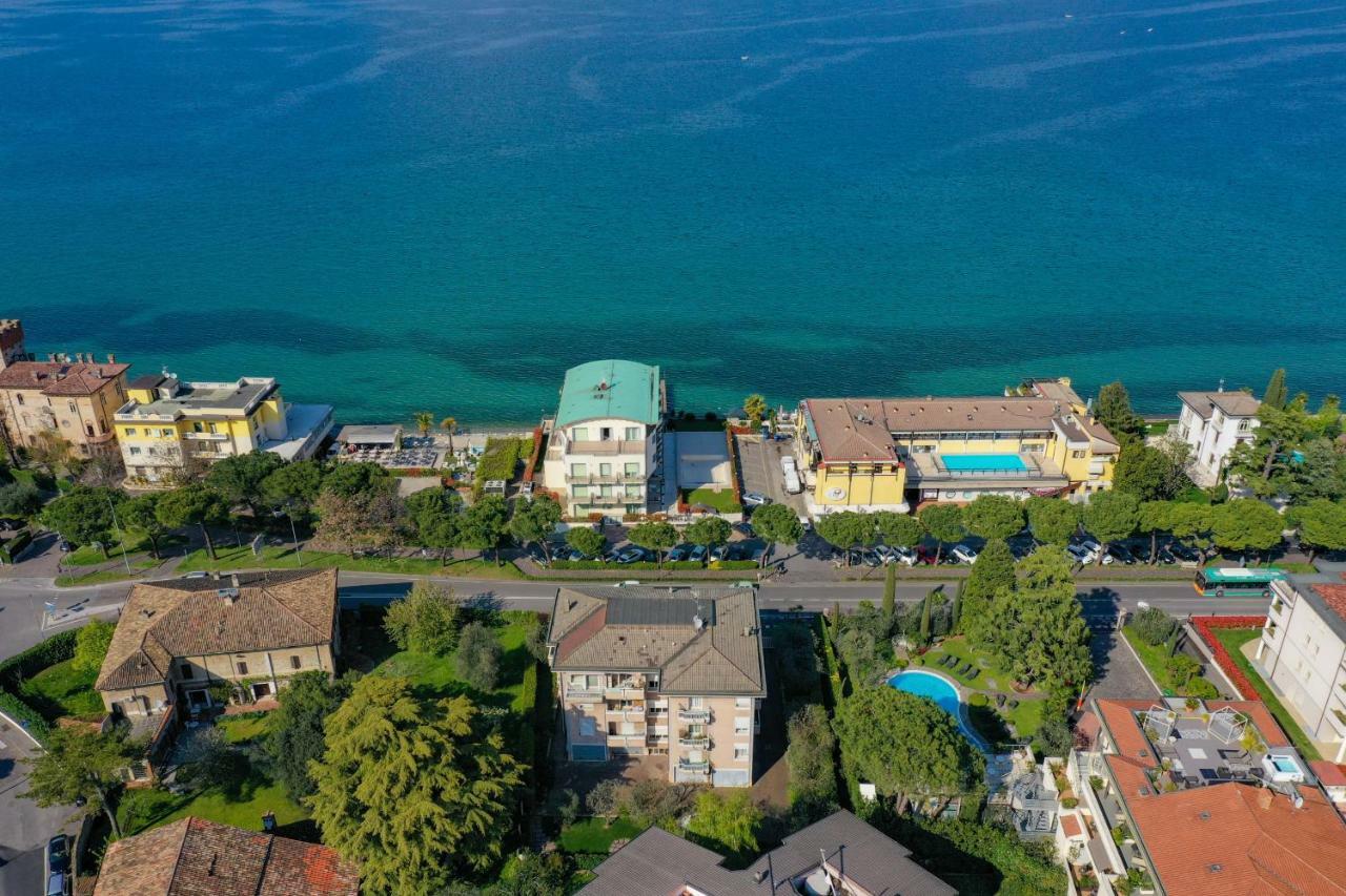Desenzanoloft Official Partner Marriott Homes & Villas - The Sunflower Front Lake Desenzano del Garda Extérieur photo